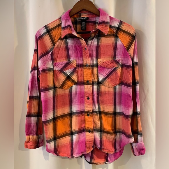 Wrangler Tops - Wrangler Retro Shirt Women's Medium Multicolor‎ Plaid Button Up Long Sleeve